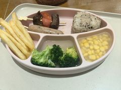 -西语炭烧牛排·西厨(石龙店)