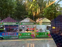 -百联临沂购物中心(临沂路店)