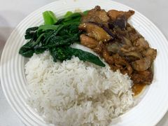 红烧茄子鸡腿肉饭-芬芳甜品(东风西路店)
