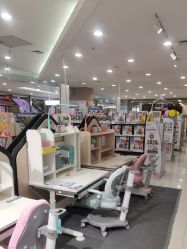 -孩子王童乐园(唐山万达广场店)