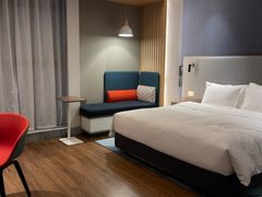 -珠海拱北口岸智选假日酒店