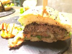 -HIGH FIVE哈福手工汉堡(桂林路店)