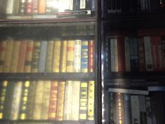 -钟书阁(松江泰晤士小镇店)