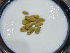 新疆酸奶-陈老斯呼尔嗨吃烧烤(科巷店)