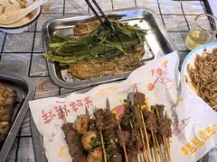 -顶峰夜宴·龙虾烧烤大排档(九江学院店)