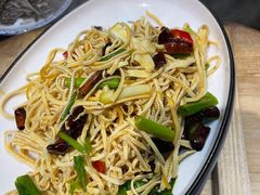 -鱼窝棚柴火铁锅炖(富山屯店)