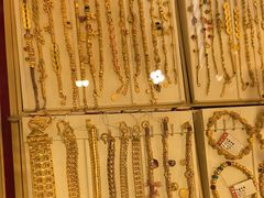 -恒一珠宝·回收黄金钻石奢侈品(灵岩南路店)