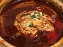 -何妹湿辣牛肉·粤式烧烤砂煲(桂雅路店)