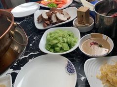 -楼外楼大刀肉传统火锅居(繁荣路店)