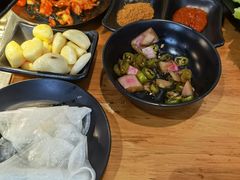 -肉甲韩国木炭烤肉(新壹街1店)