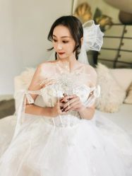 -艾米丽婚纱礼服