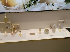 -Dior迪奥(上海世茂广场店)