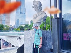 -UNI UNI(环亚凯瑟琳店)