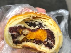 豆沙蛋黄酥-闻酥园(大慈寺店)
