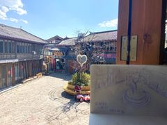 -猫的天空之城概念书店(丽江古城饮玉巷店)