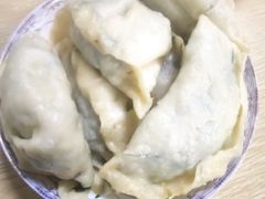 -小许三鲜砂锅馄饨店(家多乐烟酒店)