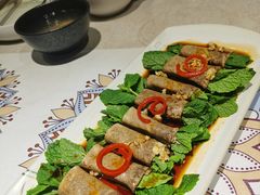 薄荷牛肉卷-云海肴·汽锅鸡·云南菜(高德置地店)