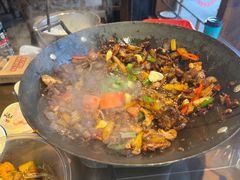 -富正毅三下锅·湘西韵味(天门山索道店)