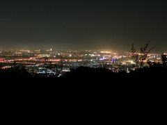 -鬼笑石后山停车场