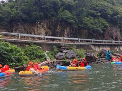 -安吉龙王山峡谷漂流
