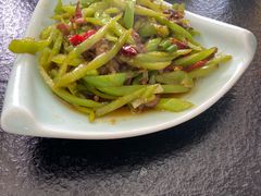 -撒拉人家.酸菜牦牛肉火锅