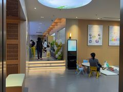 -龙格亲子游泳•水育早教运动中心