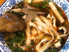 牛肉刀削面-华南理工大学-学2食堂