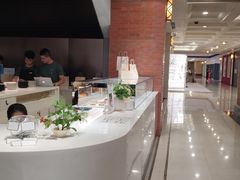 -潮一不贰·法式甜品·生日蛋糕·西式简餐(外滩店)