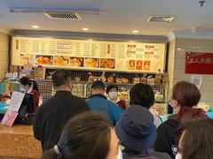 等位区-国际饭店·帆声西饼屋(黄河路店)