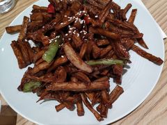 -小镇大厨新概念复合中餐厅(万达广场大连高新店)