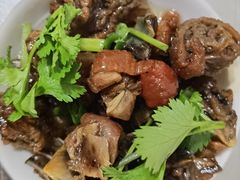 加一份肉臊子-全家福米线