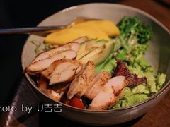 鸡肉牛油果芒果色拉-Wagas沃歌斯(富力广场店)