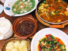 -有红鸡毛店·川菜(建设路店)