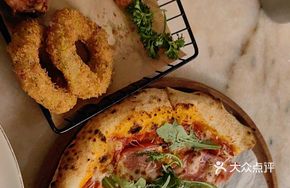 Smoked Ham Handmade Pizza