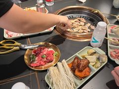 -梨花甄选自助烤肉(小寨原力场店)