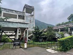-四川汶川特大地震漩口中学遗址
