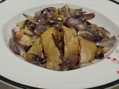 红葱头淋走地鸡-粤小馆(天安云谷店)