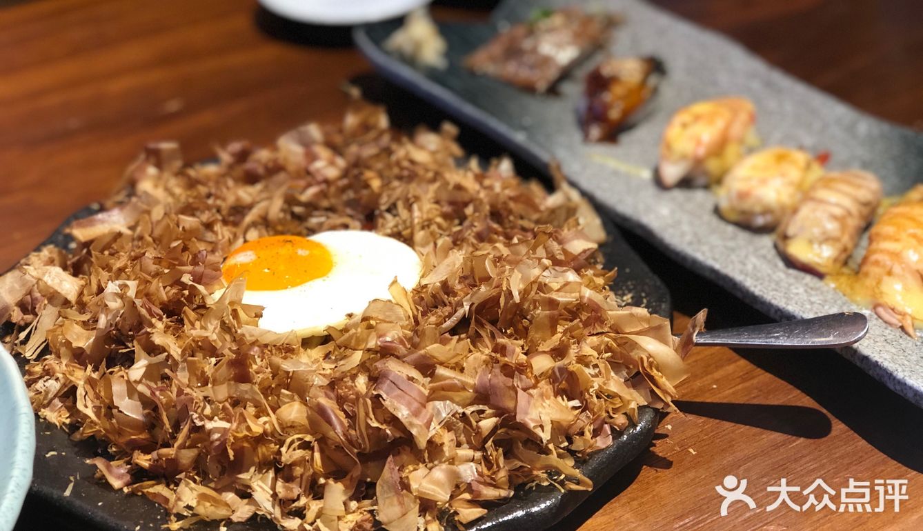 环境： 店在泰华新天地四楼，电影院旁边