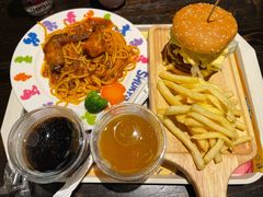 -蓝精灵乐园·世茂精灵之城主题乐园