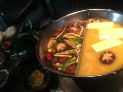 -湊湊火锅·茶憩(新中关购物中心店)