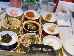 -阿瓦山寨·湘菜现炒·剁椒鱼头王(咸阳总店)