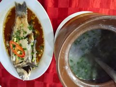 -先鲜鲫鱼粥