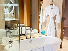 -上海佘山世茂艾美酒店