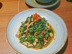 青年拌菜-青年公社烤鸭(宝杨宝龙广场店)