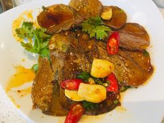飞刀牛肉-老佛爷铜炉蛙锅(海岸城店)