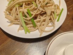 -泉畔人家·老济南经典鲁菜(大明湖店)