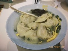 鲜肉虾仁大馄饨-光明邨大酒家(淮海路店)