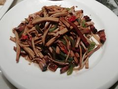 -梁家大院•农家菜(昆山会展中心店)