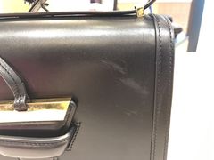 -爱革·奢品·鞋包·衣物·家居(金桥国际商业广场店)