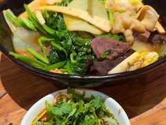 -万记麻辣烫国展总店